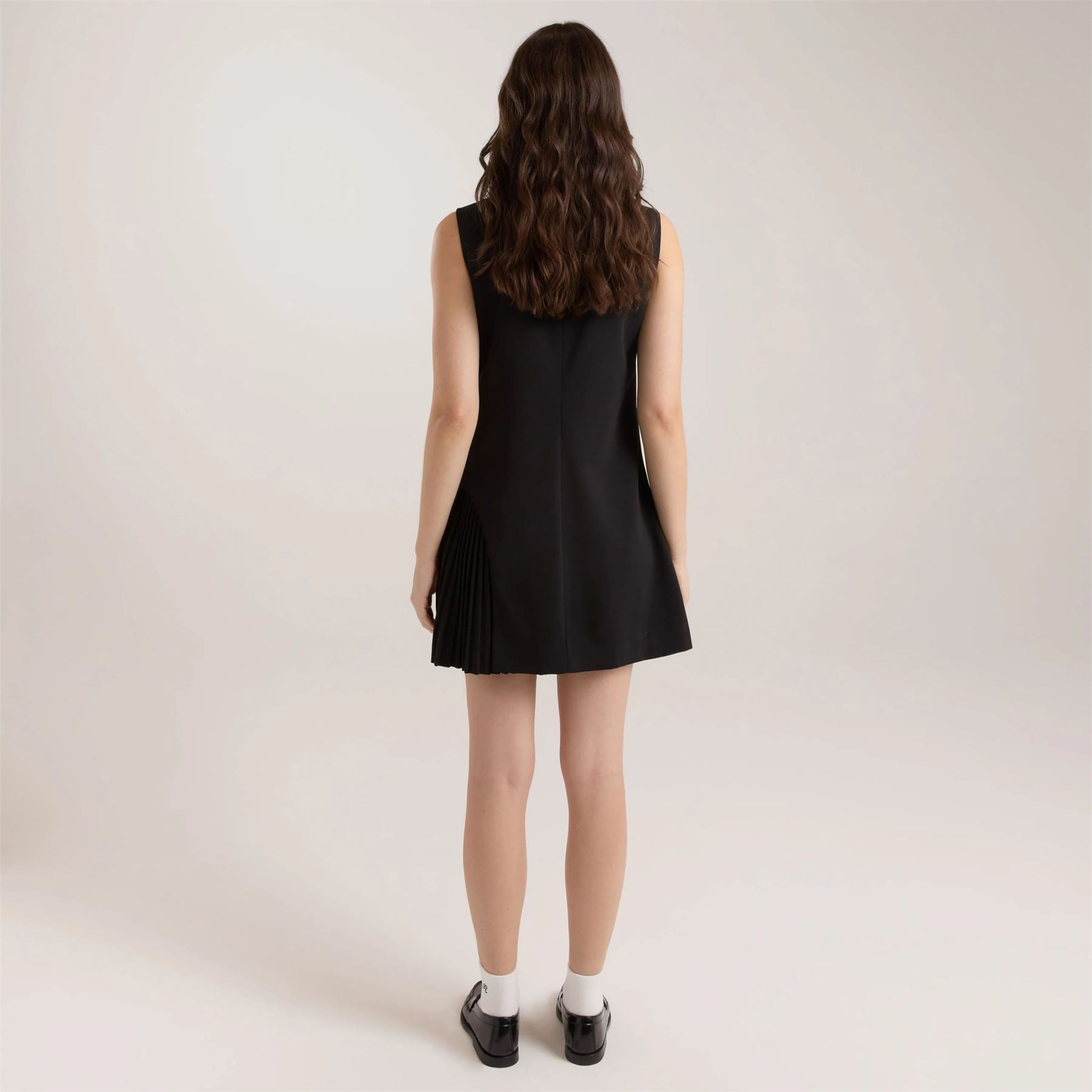 【Malbon Golf】Smocking Quilted Belted Dress Black Malbon Golf Elizabeth Dress Black | TRENDYGOLF USA