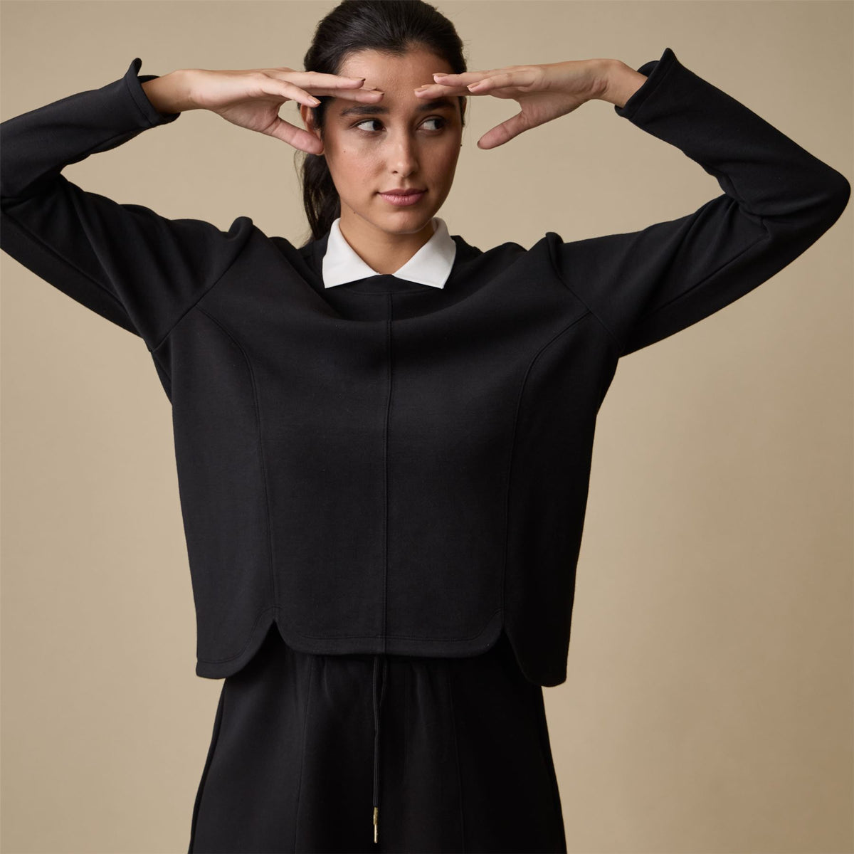 Womens Tulip Crewneck Knit Black