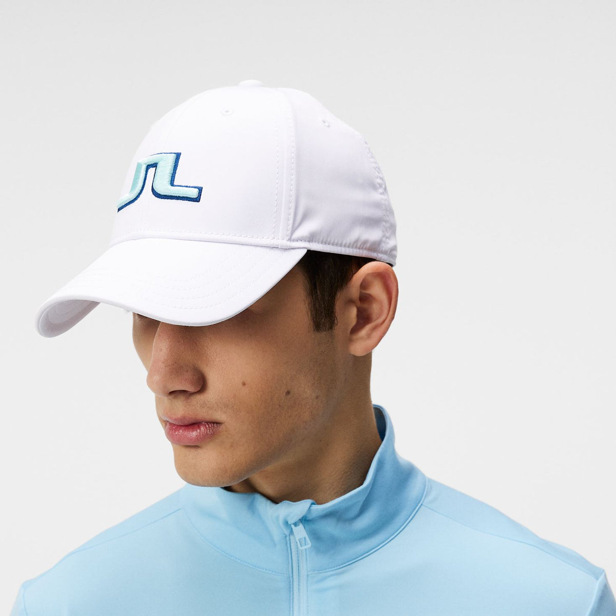 Angus Cap White