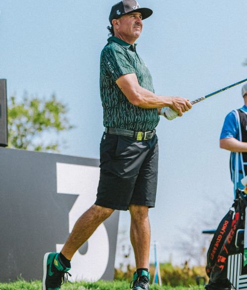 Extracurricular x 4Aces | Exclusively on TRENDYGOLF
