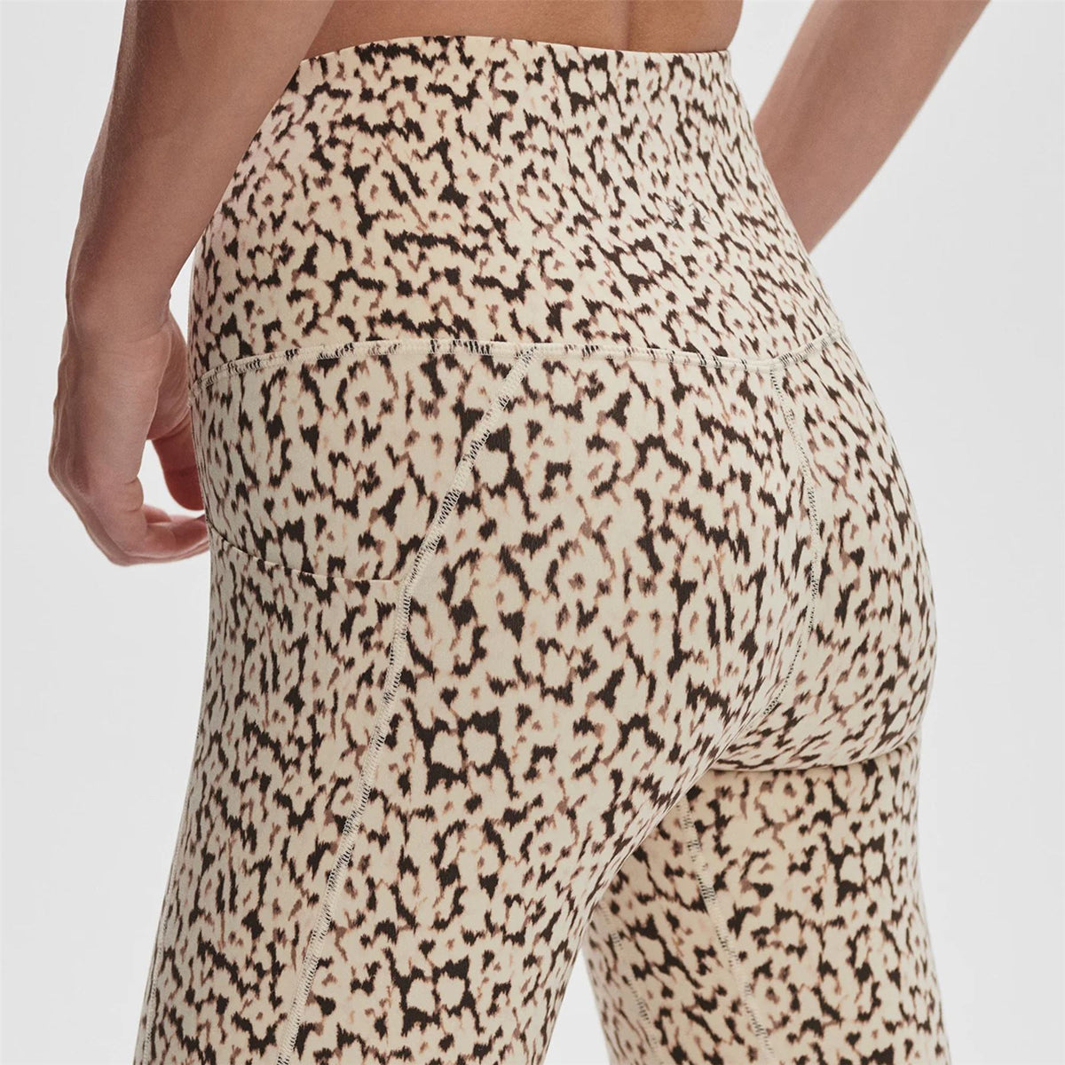 Womens Move Pocket High 25-Inch Leggings Almond Abstract Leopard