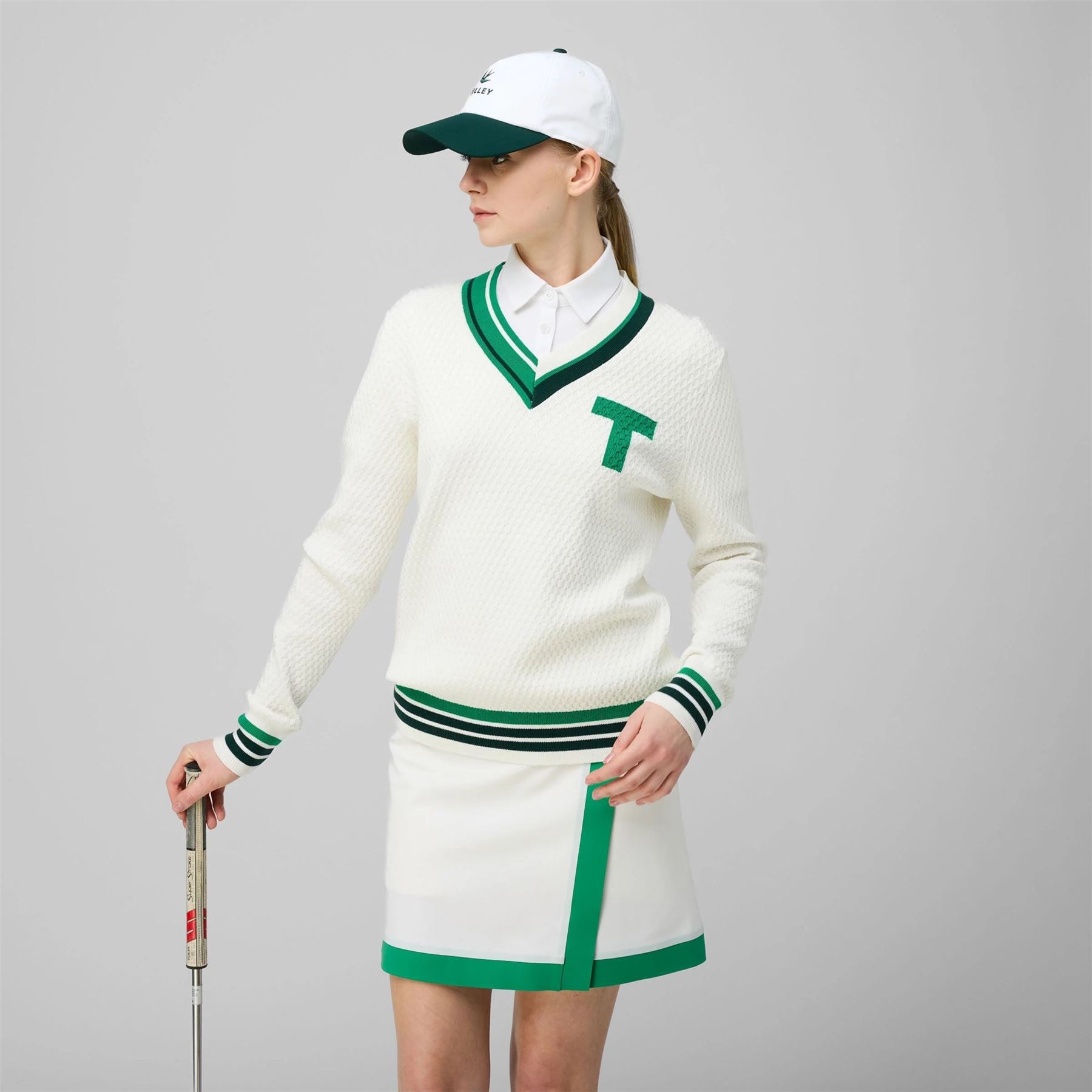 Womens Sport V-Neck Sweater White/Sport Green