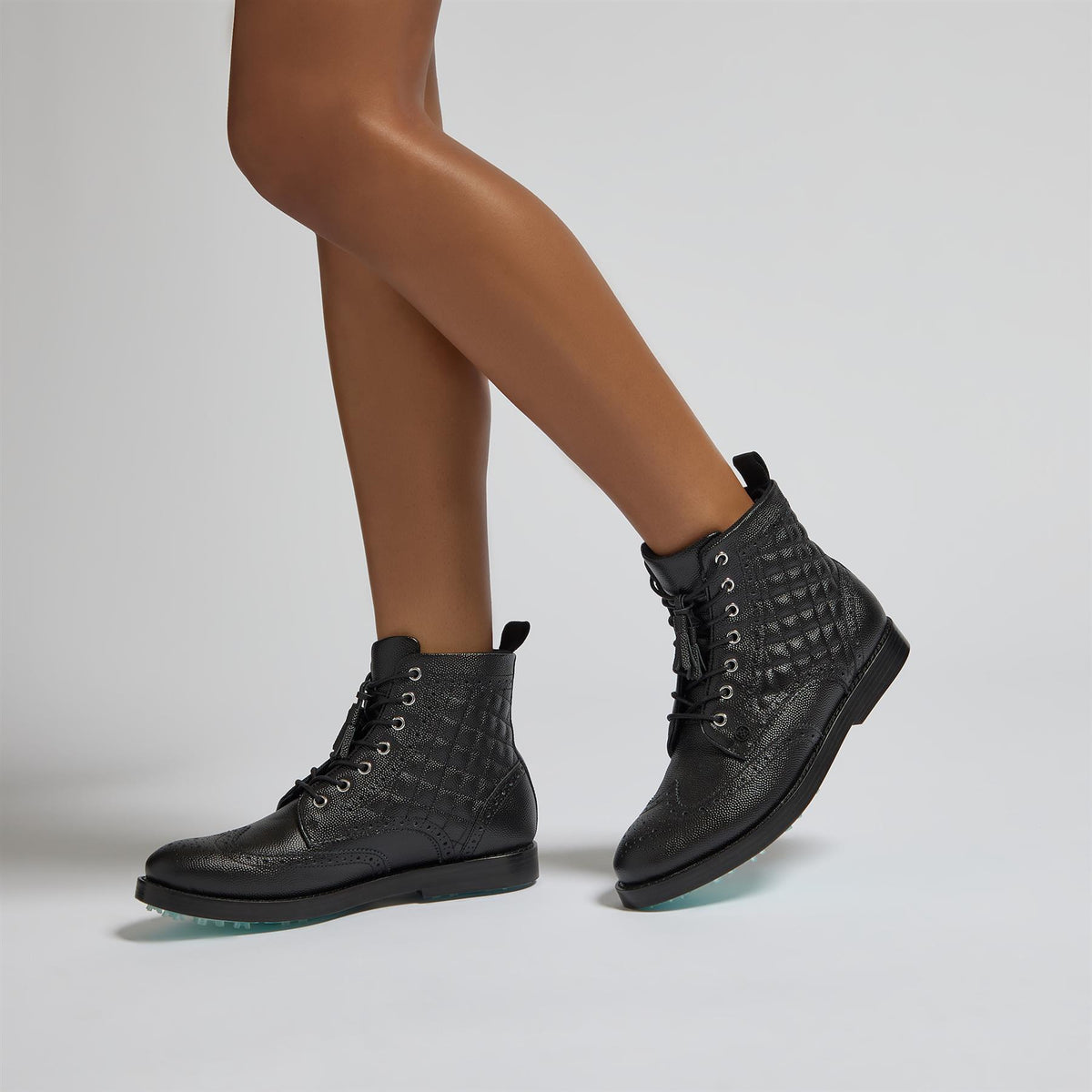 Womens GALLIVANTER Quilted Leather Luxe Golf Shoes Onyx