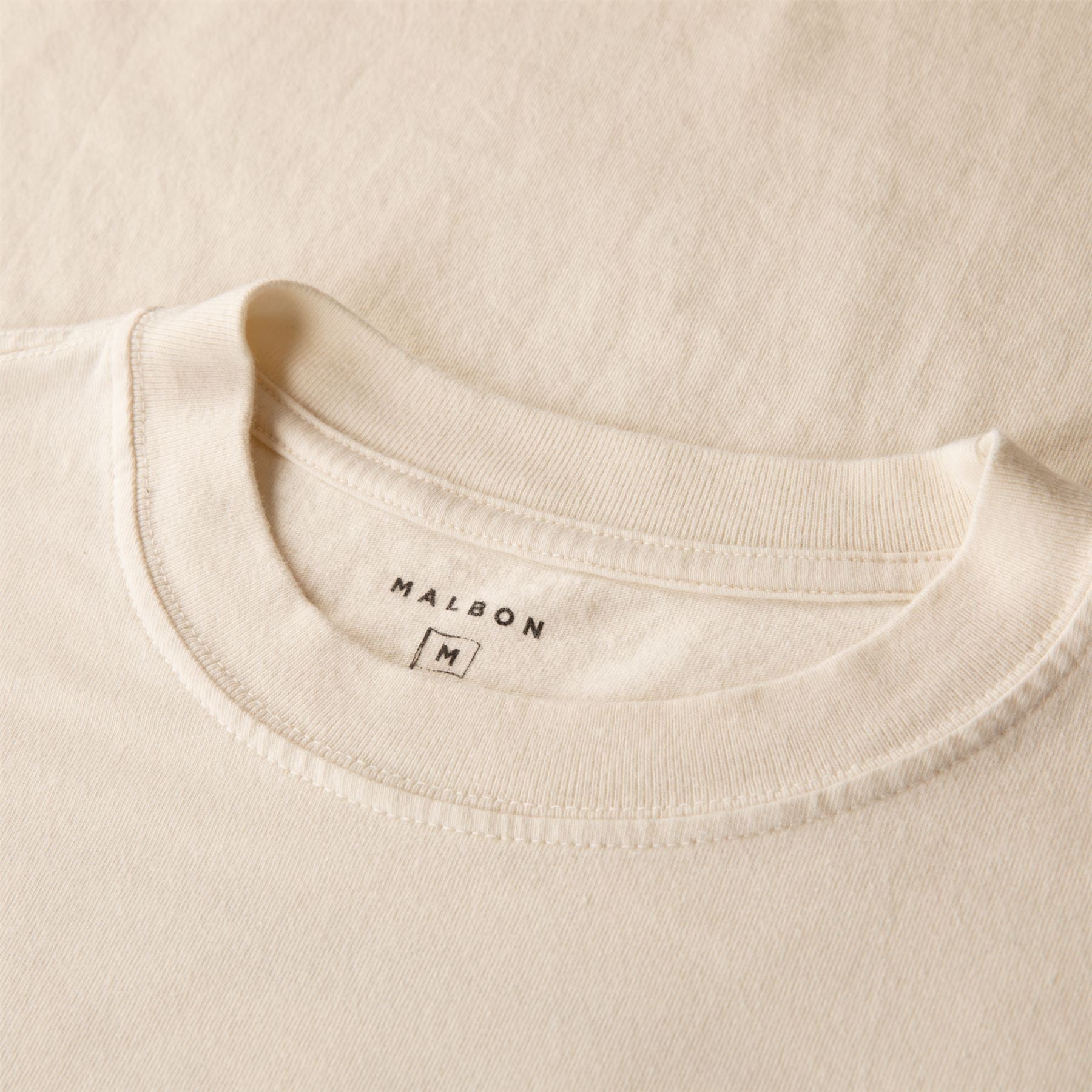Malbon Golf VILLA Tシャツ ロゴ 半袖 Black Ivory 送料込み Malbon Golf VILLA Tシャツ ロゴ 半袖 Black Ivory 送料込み