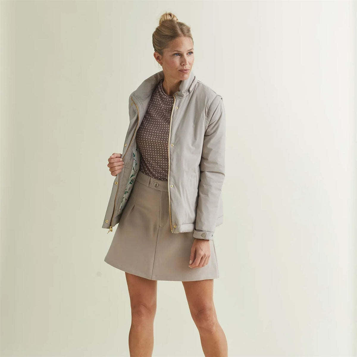 Womens Fait Tout Hooded Jacket Vest Cobblestone