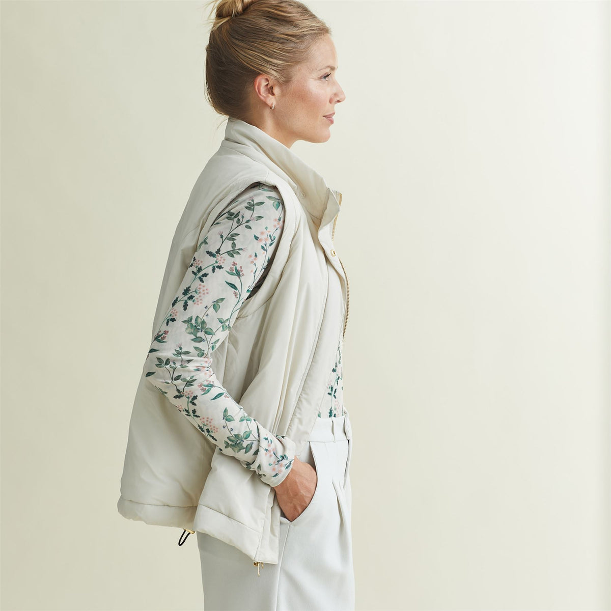 Womens Fait Tout Hooded Jacket Vest Silver Birch