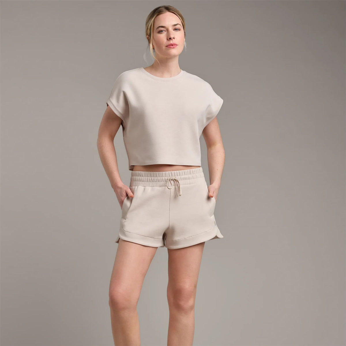 Womens DreamGlow Short Sleeve Sweat Sand