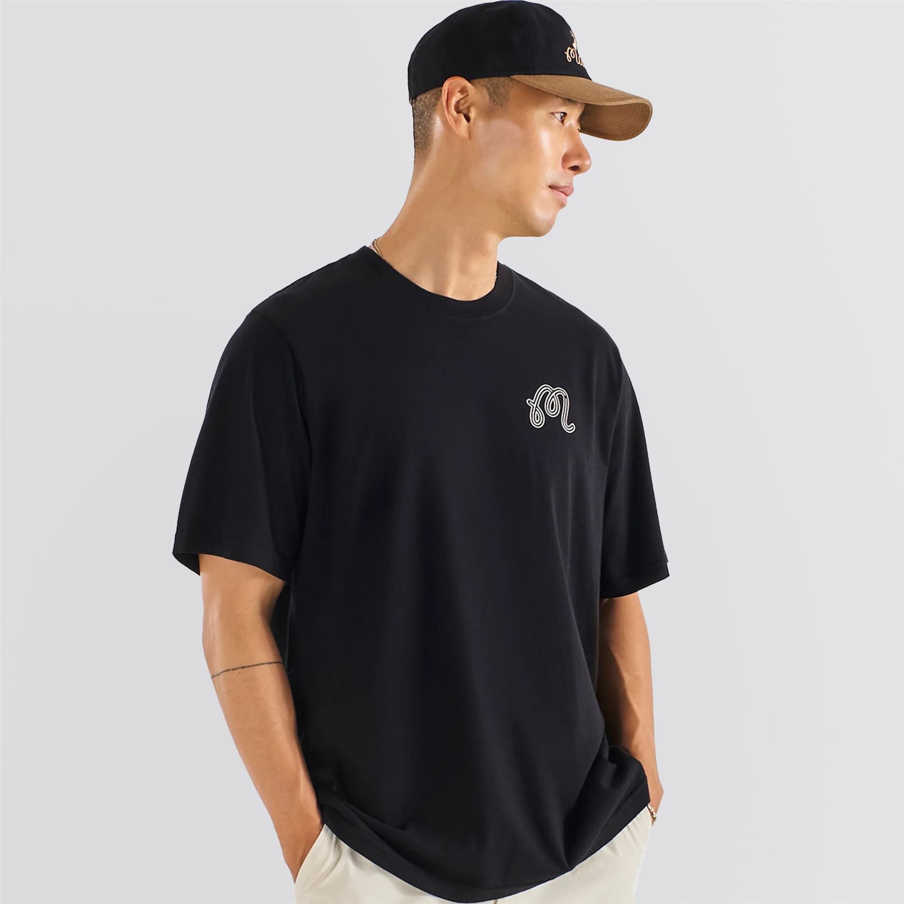 Bermuda Hawk & Dove Tee Black