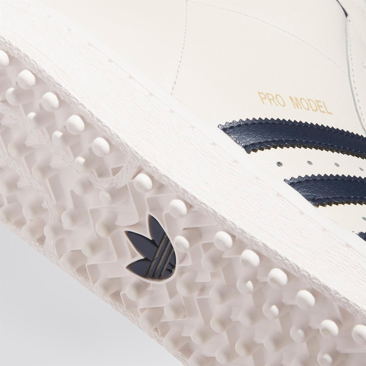 Pro Model Midcut Spikeless Golf Shoes Chalk White/Night Indigo/Gold Metal