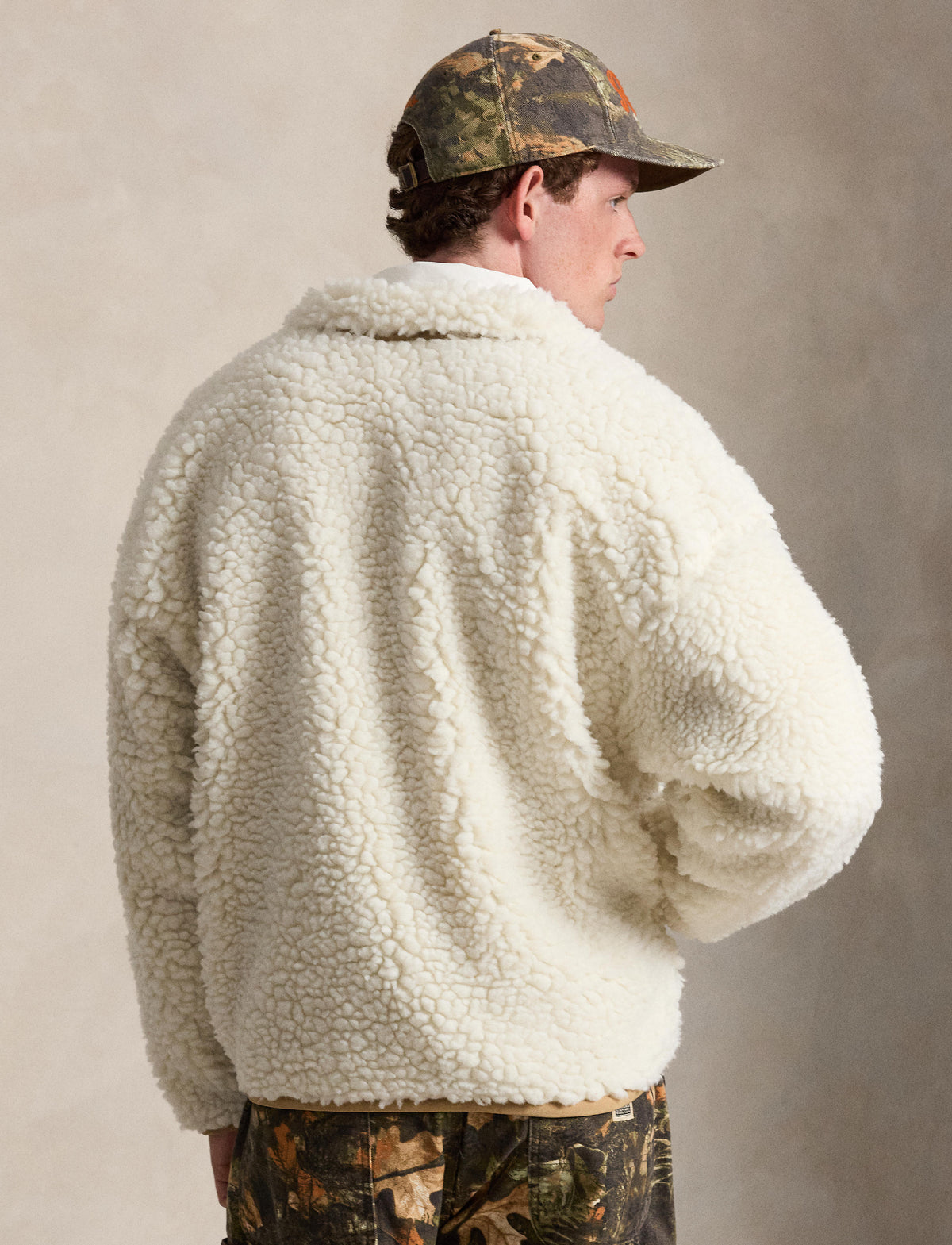 Shaggy High Pile Pullover Clubhouse Cream