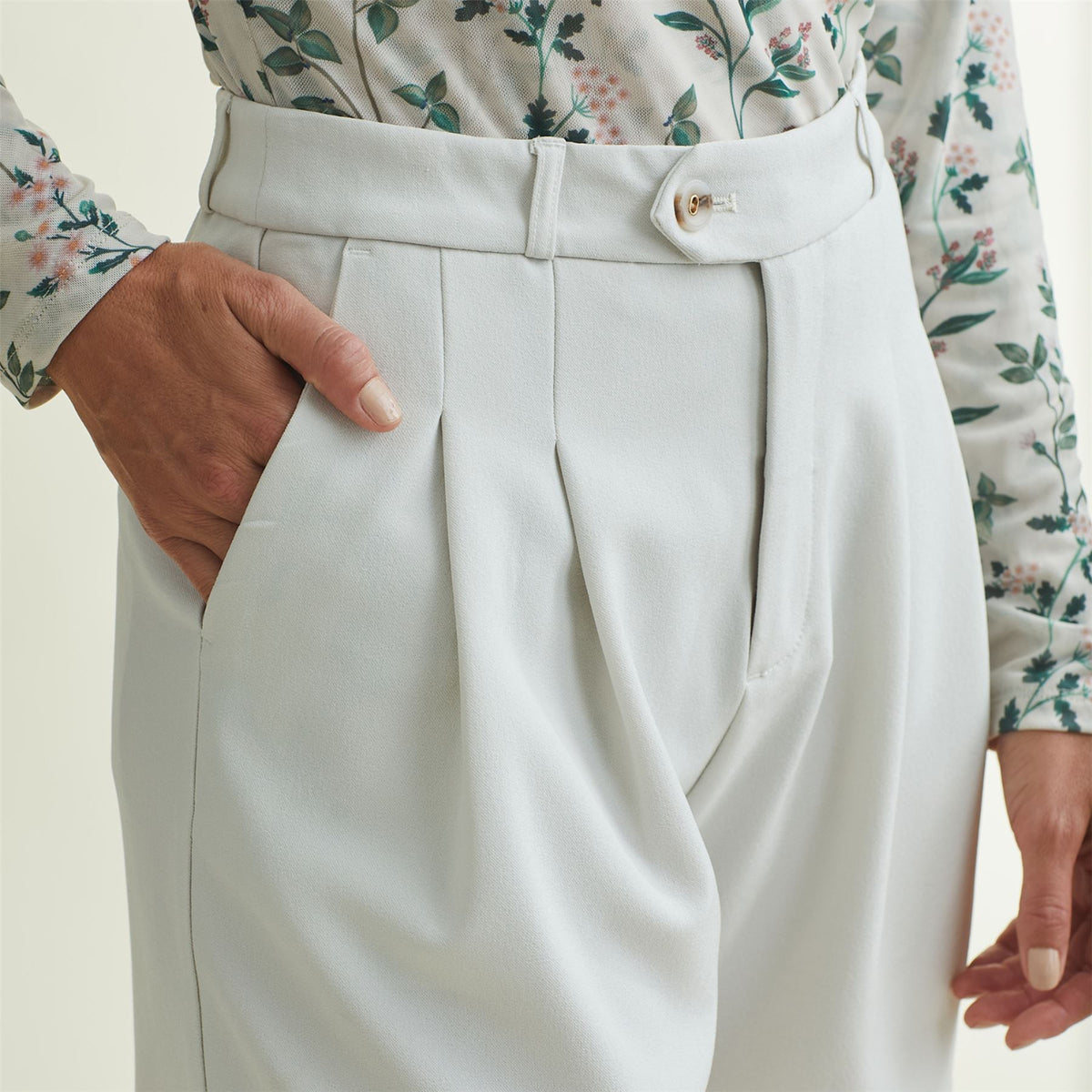 Womens Trouser Shorts Silver Birch