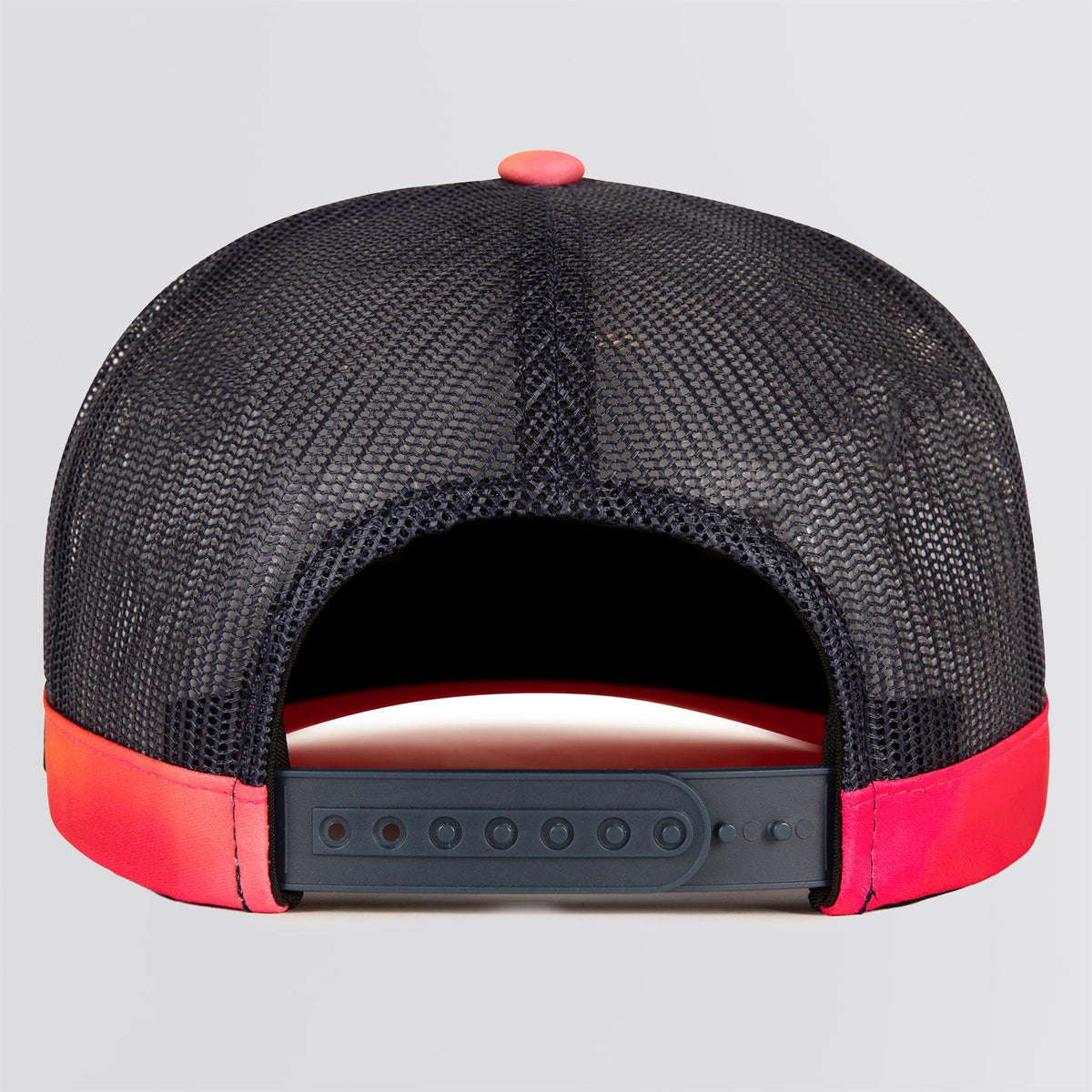 x TRENDYGOLF Limited Edition Trucker Cap Knockout Pink