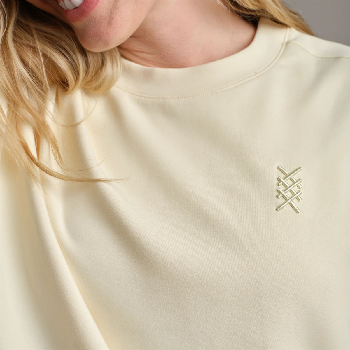Womens DreamGlow Crewneck Sweatshirt Lemon Mist