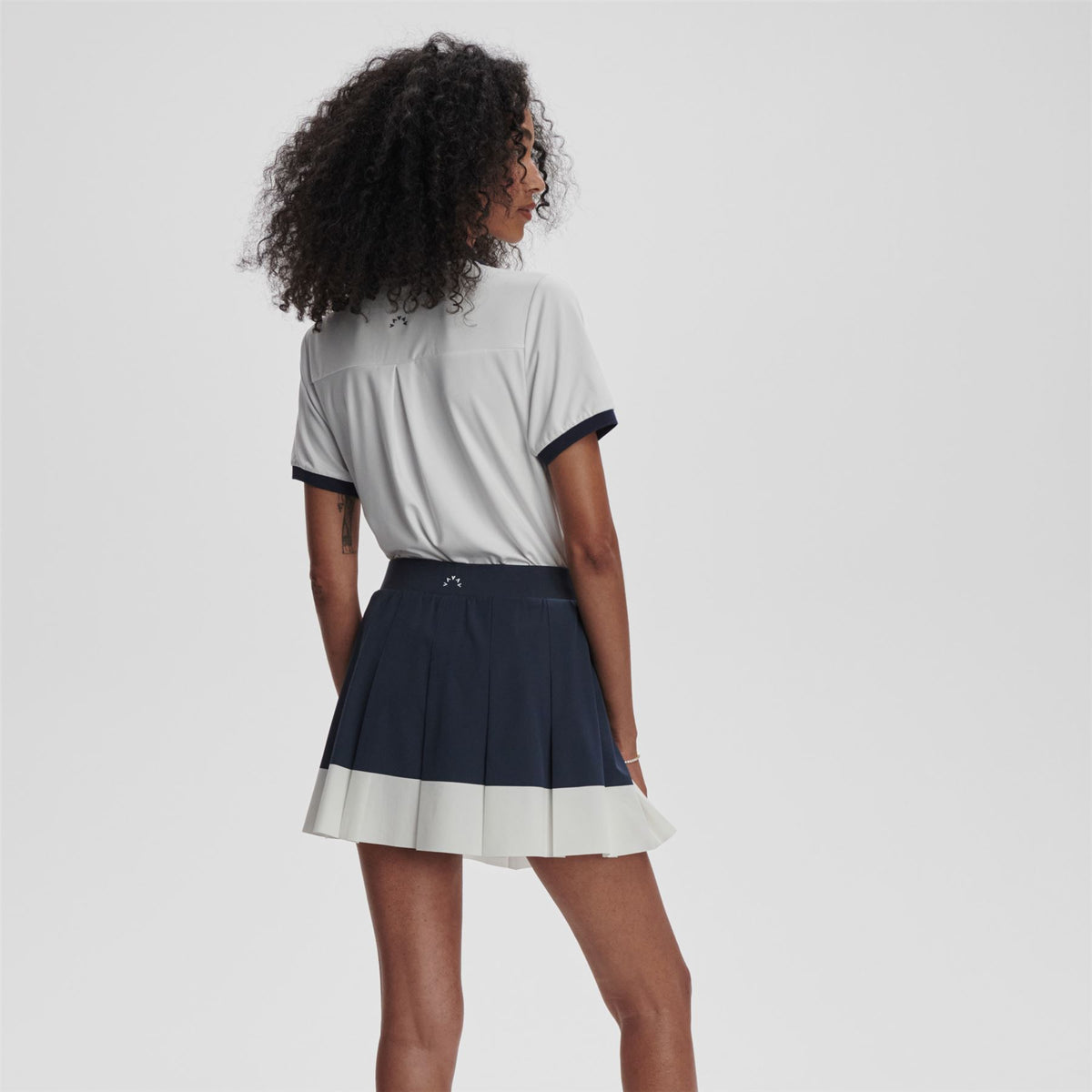 Womens Chase 14.5 Inch Mid Rise Skort Blue Nights/White