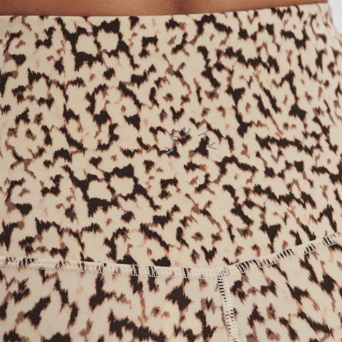 Womens Move Pocket High 25-Inch Leggings Almond Abstract Leopard