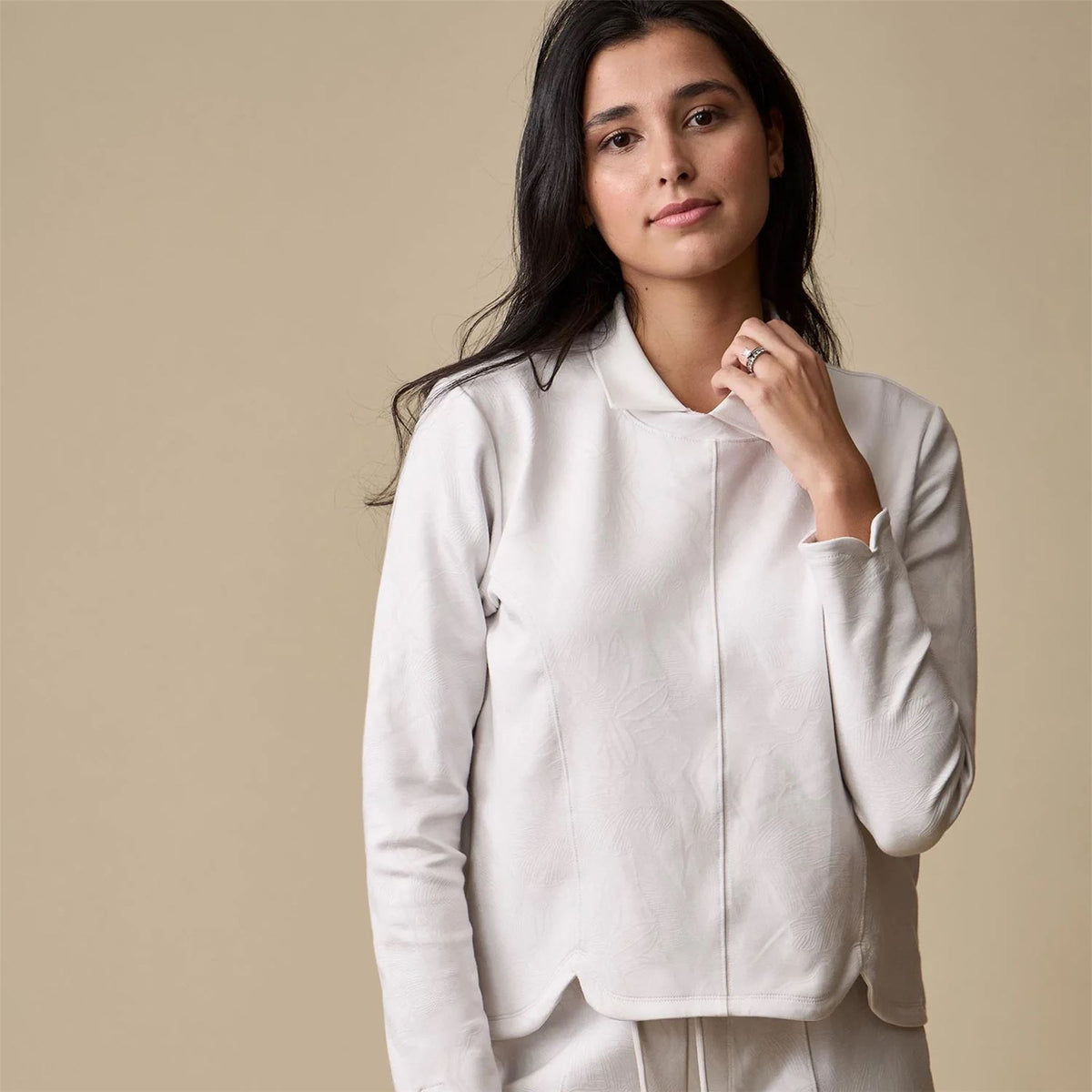 Womens Tulip Crewneck Knit Cream Debossed Crane