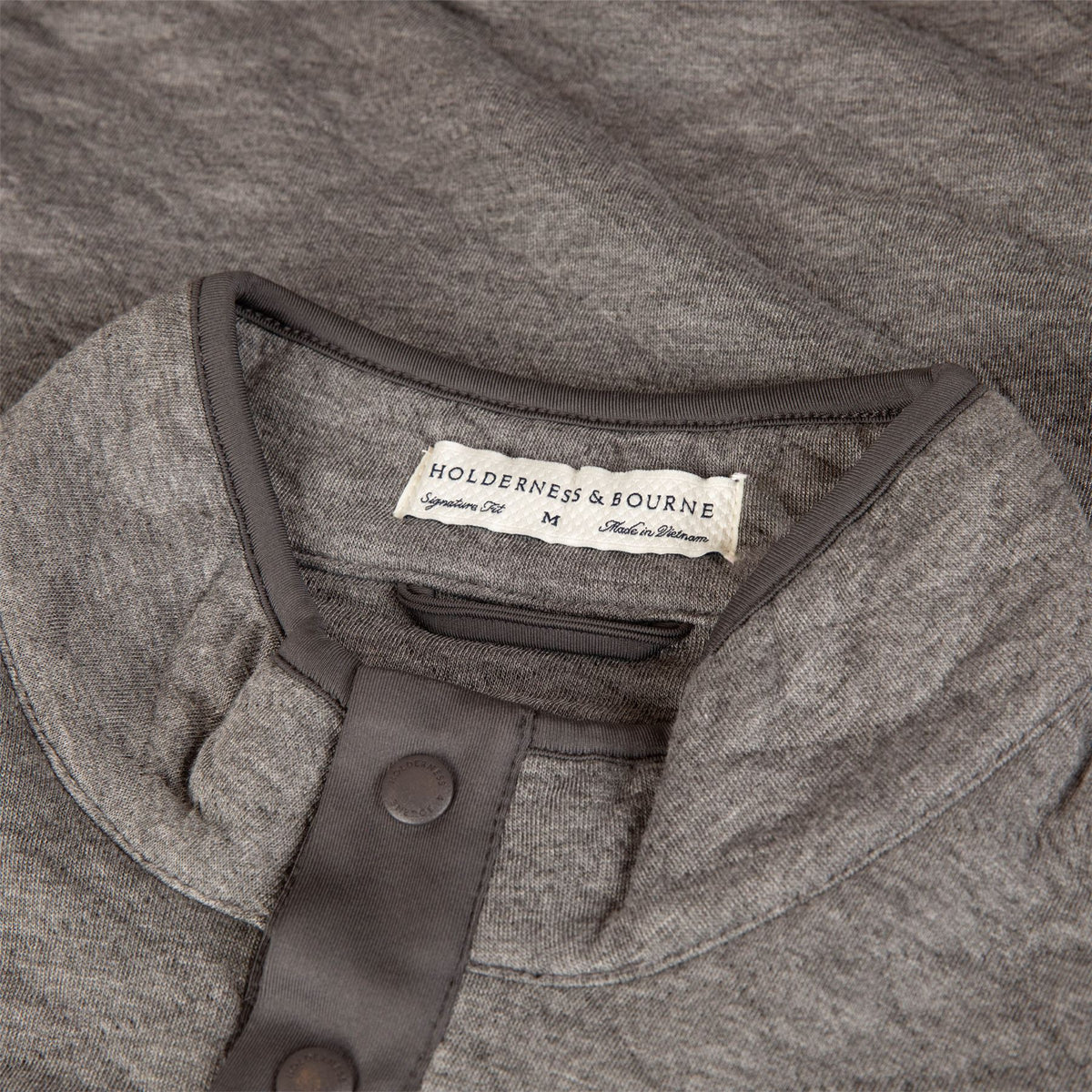 The Sullivan Pullover Heathered Charcoal
