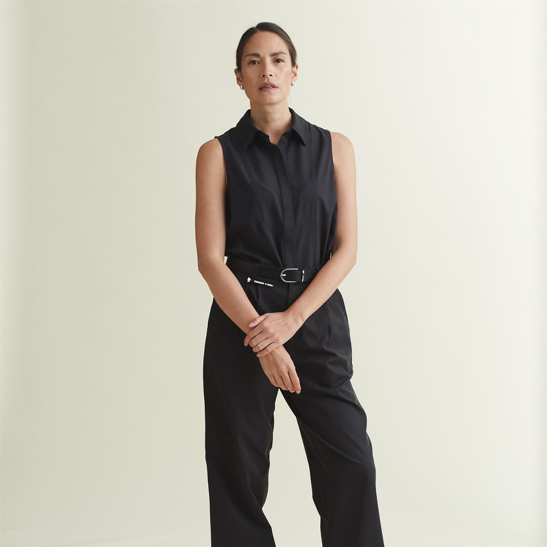 Womens Sleeveless Tux Black