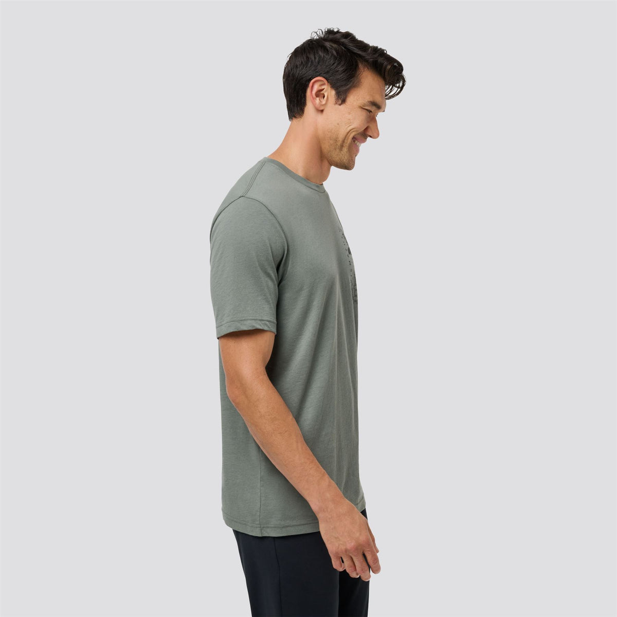 Global Pass Tee Dark Olive