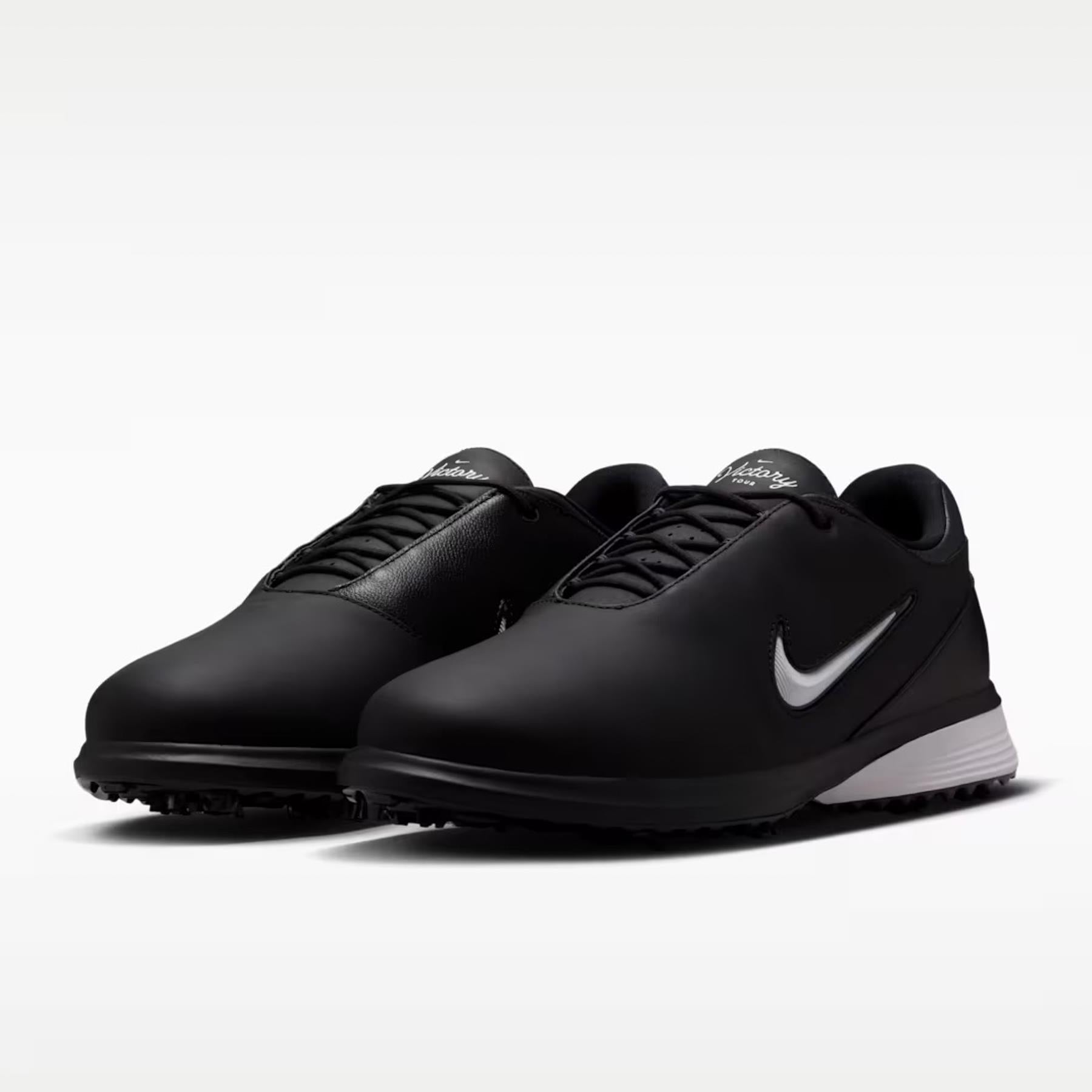 Nike Golf ブラック ゴルフシューズ Nike Victory Tour 4 Golf Shoes Black/White/Dark Smoke