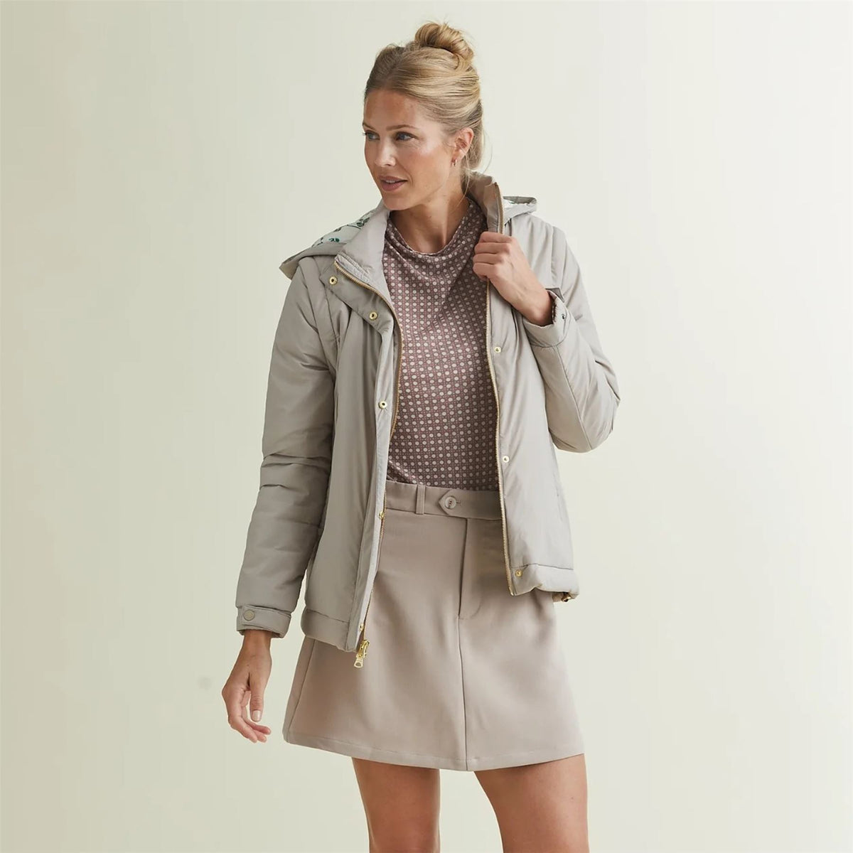 Womens Fait Tout Hooded Jacket Vest Cobblestone